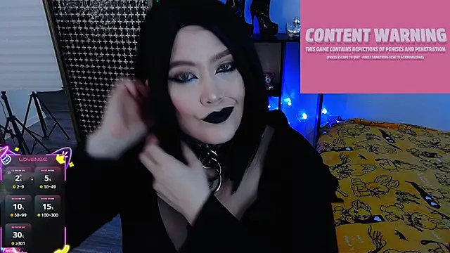 wickedxqueen online show from April 18, 2026, 3:14 pm