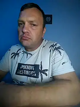 Snapshot of Bury0117 chatting on October 11, 2025, 6:42 pm Bury0117 online show from October 11, 2025, 6:42 pm