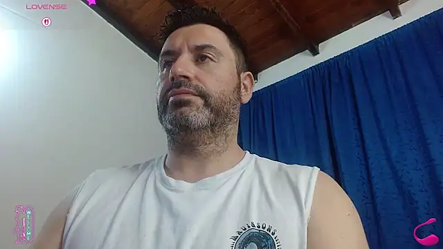 rodrher81 online show from April 18, 2026, 4:04 am