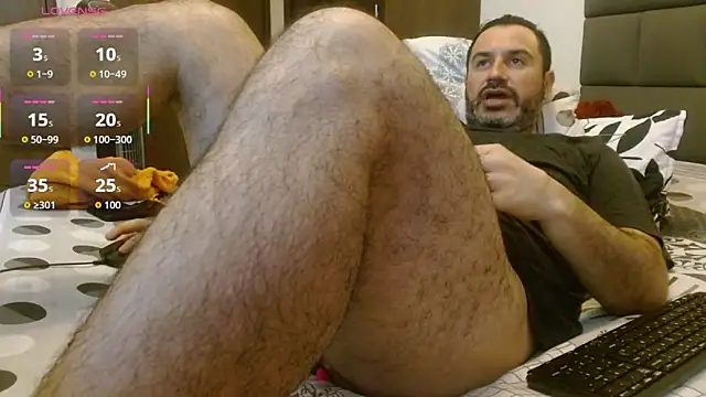 Snapshot of rodrher81 chatting on October 29, 2025, 3:38 am rodrher81 online show from October 29, 2025, 3:38 am