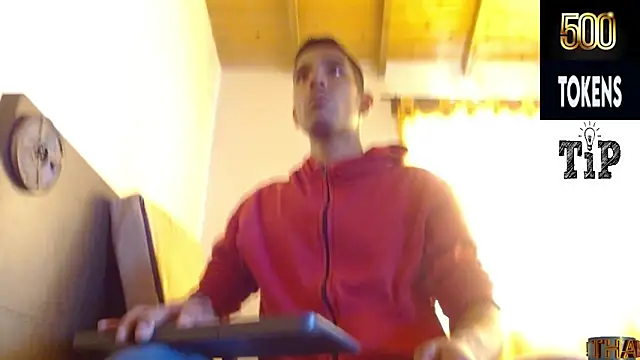 JohanyLatino online show from April 9, 2026, 10:05 pm