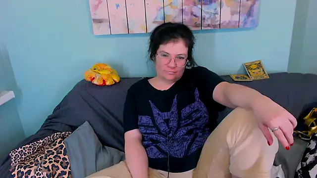 EverlyRays online show from March 24, 2026, 3:06 am