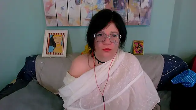 Snapshot of EverlyRays chatting on February 7, 2026, 3:58 am EverlyRays online show from February 7, 2026, 3:58 am