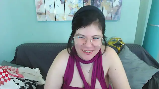 EverlyRays online show from February 11, 2025, 1:41 pm