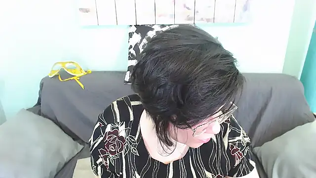 EverlyRays online show from March 5, 2025, 12:44 pm