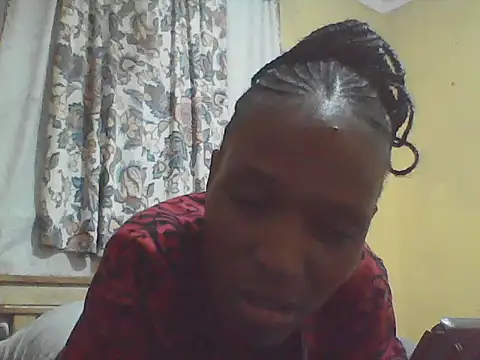 Snapshot of Smillie_prety chatting on June 10, 2026, 7:04 pm Smillie prety online show from June 10, 2026, 7:04 pm
