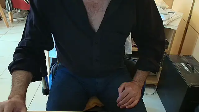 Snapshot of angelgarcia269 chatting on November 17, 2025, 11:14 am angelgarcia269 online show from November 17, 2025, 11:14 am