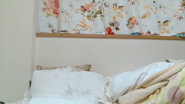 liliyRiSAcha-n online show from December 19, 2024, 5:51 am