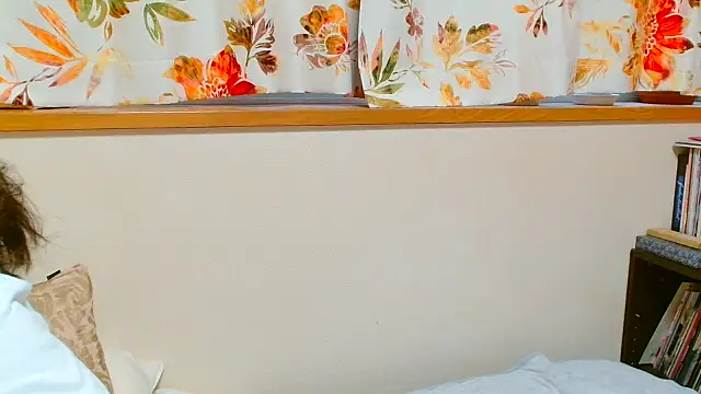 liliyRiSAcha-n online show from September 10, 2025, 8:02 am