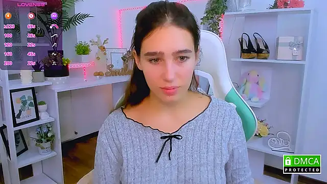  Eliizabeth  online show from December 3, 2025, 10:09 pm