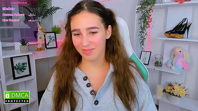  Eliizabeth  online show from October 21, 2025, 9:58 pm