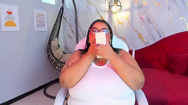 Snapshot of tifanny_bigboobs11 chatting on February 19, 2026, 11:40 am tifanny bigboobs11 online show from February 19, 2026, 11:40 am