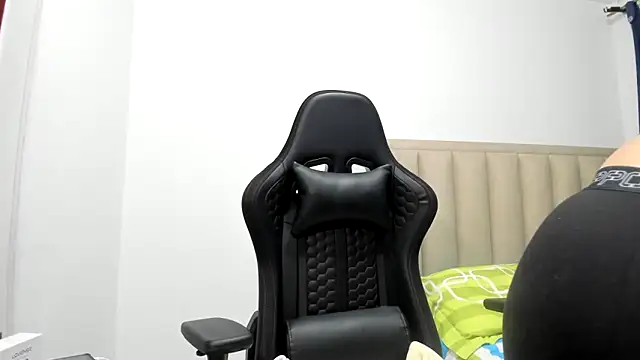 Chloemiller89 online show from November 27, 2025, 9:59 pm