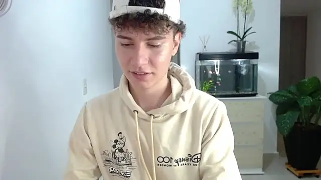 adrian morelly online show from December 18, 2024, 2:32 am