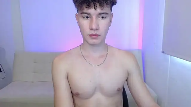 Snapshot of adrian_morelly chatting on June 18, 2026, 6:57 pm adrian morelly online show from June 18, 2026, 6:57 pm