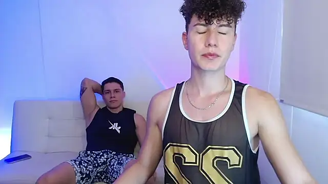 adrian morelly online show from November 30, 2025, 7:03 pm