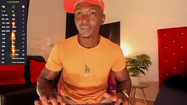 Snapshot of DannSmmith chatting on February 28, 2025, 1:25 pm DannSmmith online show from February 28, 2025, 1:25 pm