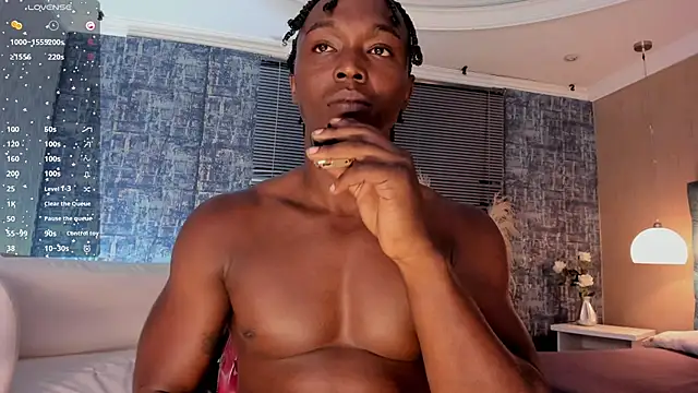 Snapshot of DannSmmith chatting on December 2, 2025, 7:32 am DannSmmith online show from December 2, 2025, 7:32 am