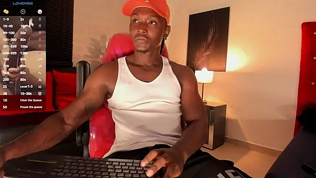 Snapshot of DannSmmith chatting on March 4, 2025, 12:44 pm DannSmmith online show from March 4, 2025, 12:44 pm