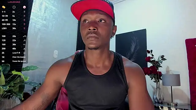 Snapshot of DannSmmith chatting on November 28, 2025, 10:48 am DannSmmith online show from November 28, 2025, 10:48 am