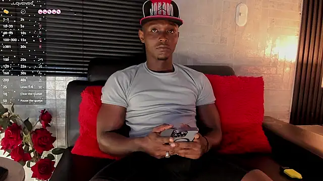 Snapshot of DannSmmith chatting on September 16, 2025, 4:35 am DannSmmith online show from September 16, 2025, 4:35 am