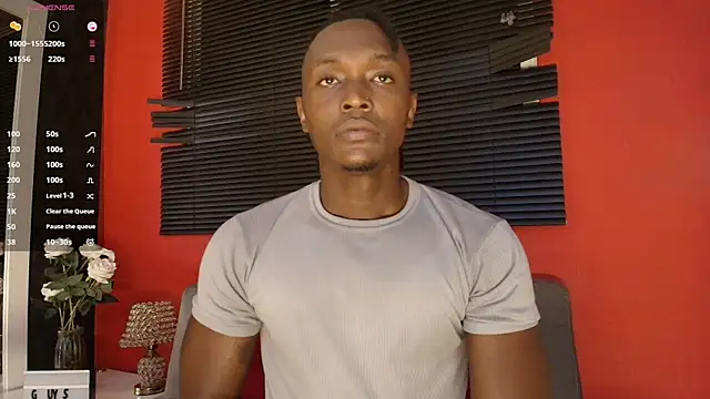 Snapshot of DannSmmith chatting on October 17, 2025, 5:22 am DannSmmith online show from October 17, 2025, 5:22 am