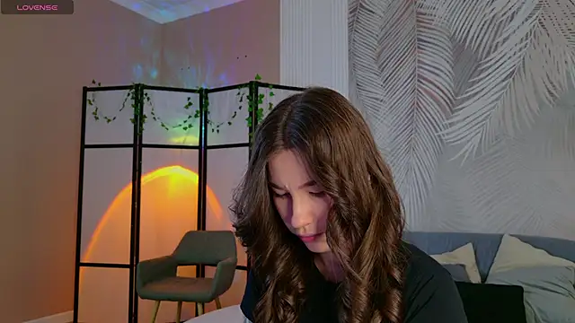 Snapshot of Marie_Diaze chatting on June 17, 2026, 5:07 am Marie Diaze online show from June 17, 2026, 5:07 am