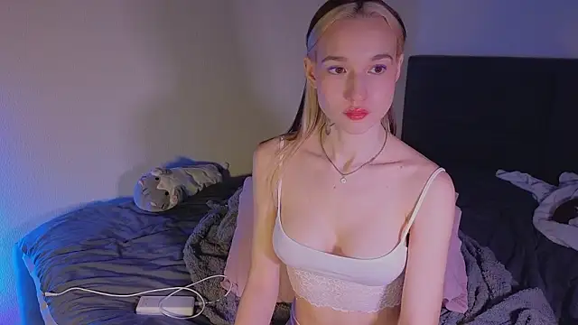 shey1i online show from February 10, 2026, 9:14 pm