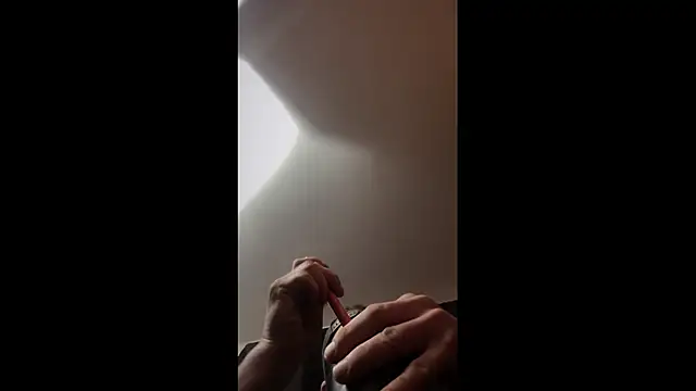 leanjamesdean online show from December 5, 2025, 6:34 am