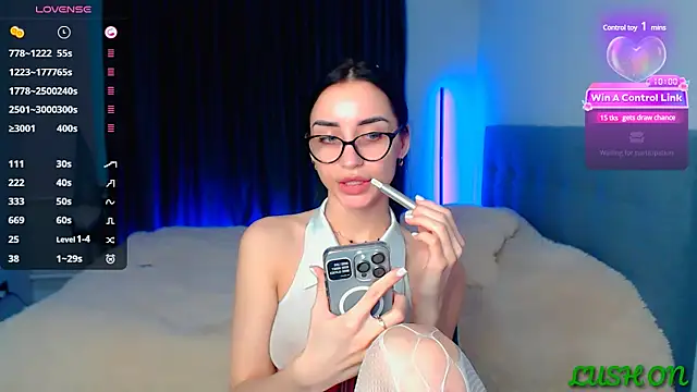 Snapshot of Kemi__Jordan chatting on March 13, 2025, 2:44 pm Kemi Jordan online show from March 13, 2025, 2:44 pm