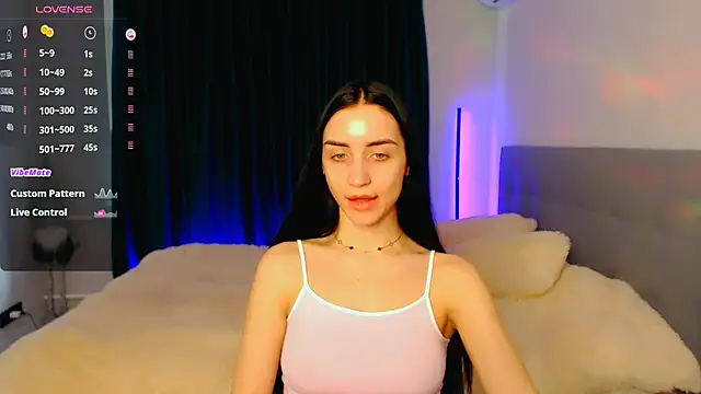 Snapshot of Kemi__Jordan chatting on March 19, 2025, 8:23 am Kemi Jordan online show from March 19, 2025, 8:23 am