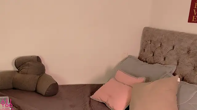 Samara Kim online show from April 10, 2026, 8:38 pm