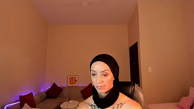 Snapshot of Kristen_Garner chatting on July 1, 2026, 7:25 pm Kristen Garner online show from July 1, 2026, 7:25 pm