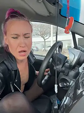 Snapshot of Dina-Light chatting on March 6, 2025, 1:57 pm Dina-Light online show from March 6, 2025, 1:57 pm