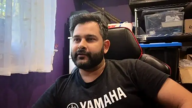 Snapshot of Sakhtlaundaz chatting on October 21, 2025, 9:03 pm Sakhtlaundaz online show from October 21, 2025, 9:03 pm