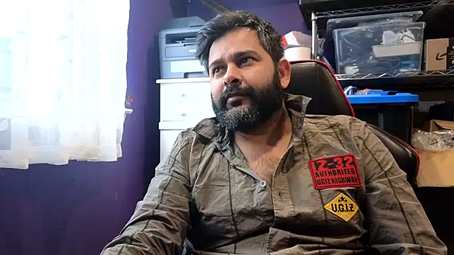 Snapshot of Sakhtlaundaz chatting on November 12, 2025, 2:54 pm Sakhtlaundaz online show from November 12, 2025, 2:54 pm