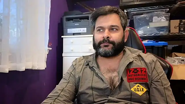 Snapshot of Sakhtlaundaz chatting on November 13, 2025, 8:46 pm Sakhtlaundaz online show from November 13, 2025, 8:46 pm