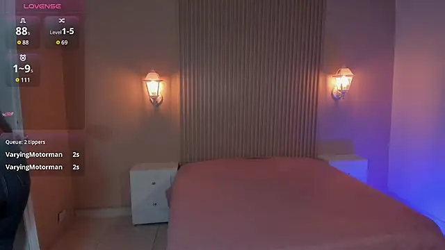 EmilyEvans7 online show from October 18, 2025, 4:42 pm