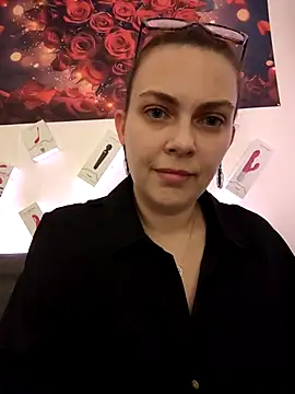 Snapshot of LEAsquirt91 chatting on March 3, 2026, 9:44 pm LEAsquirt91 online show from March 3, 2026, 9:44 pm