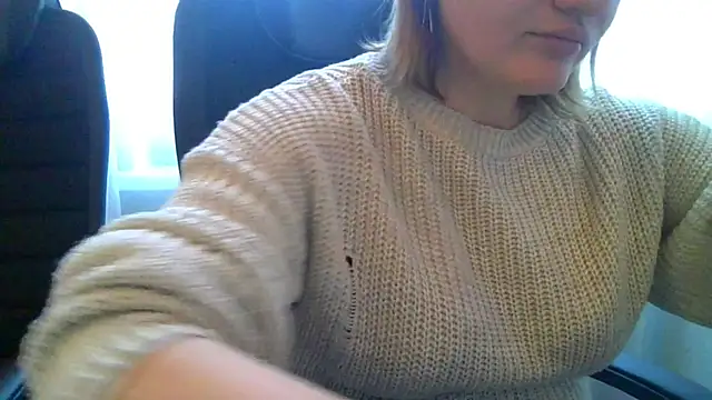 Snapshot of EndlessLustX chatting on December 17, 2024, 6:45 am EndlessLustX online show from December 17, 2024, 6:45 am