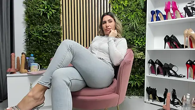 sweetcherry30 online show from February 15, 2026, 7:42 am