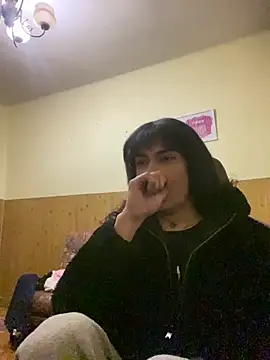 calliemaggotbone online show from March 29, 2026, 4:14 am