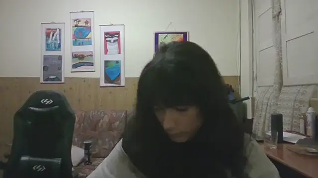 Snapshot of calliemaggotbone chatting on November 19, 2025, 12:32 am calliemaggotbone online show from November 19, 2025, 12:32 am