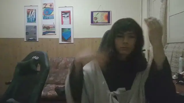 Snapshot of calliemaggotbone chatting on November 15, 2025, 9:19 pm calliemaggotbone online show from November 15, 2025, 9:19 pm