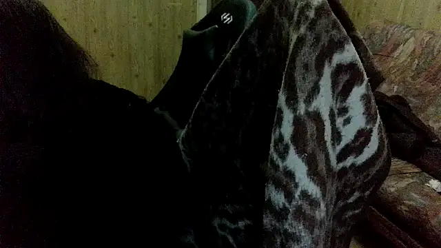 Snapshot of calliemaggotbone chatting on December 2, 2025, 9:44 am calliemaggotbone online show from December 2, 2025, 9:44 am