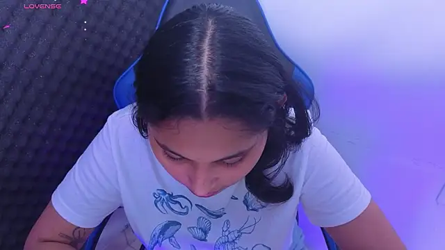 Cuteprincess21 online show from February 18, 2026, 1:47 am