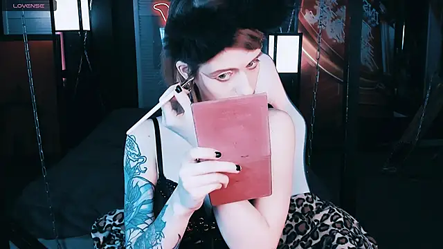 Snapshot of Noah_ElmerX chatting on January 10, 2025, 11:18 pm Noah ElmerX online show from January 10, 2025, 11:18 pm