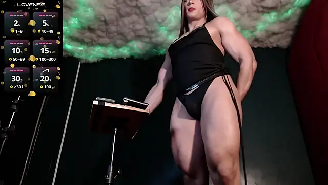 Layla miss online show from November 14, 2025, 9:24 am