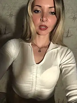 Snapshot of Kristina03 chatting on February 15, 2025, 10:10 pm Kristina03 online show from February 15, 2025, 10:10 pm