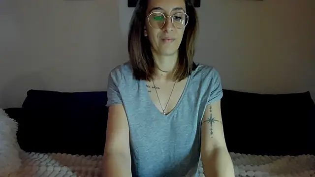 Snapshot of DesireMore90 chatting on February 17, 2026, 10:07 pm DesireMore90 online show from February 17, 2026, 10:07 pm